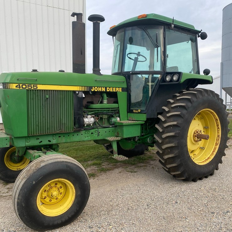 JOHN DEERE 4055