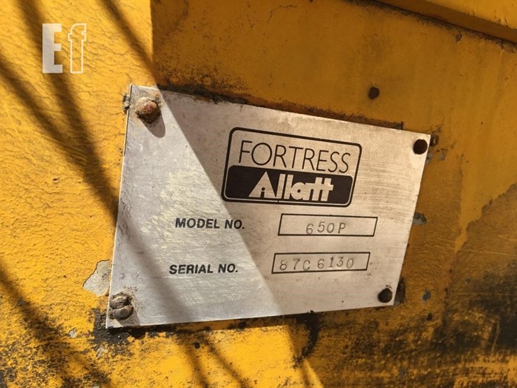 1987-allatt-650p-image-11