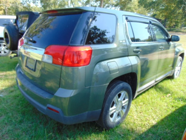 2015-gmc-terrain-sle-image-2