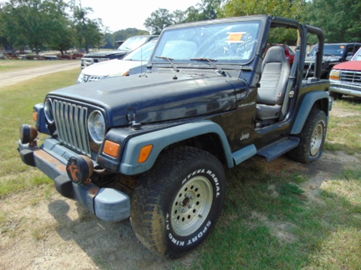 1996-jeep-wrangler-image-1