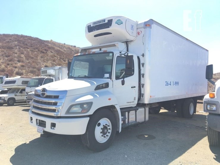 2017-hino-338-image-1