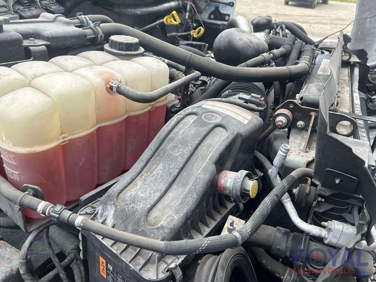 2017-ford-f650-image-15