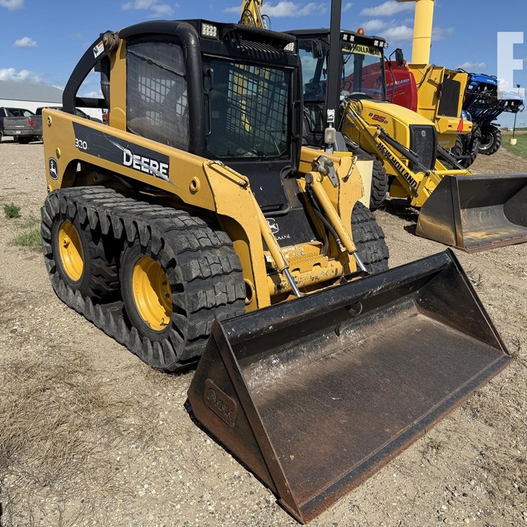 DEERE 320