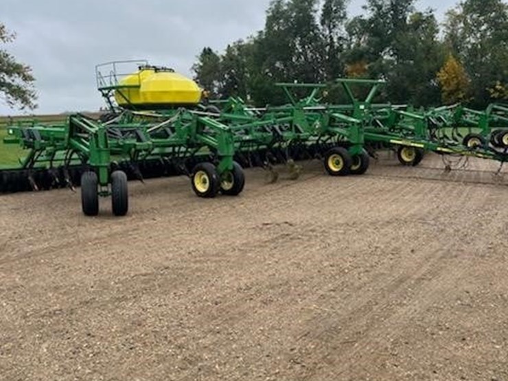 john-deere-1820-image-1