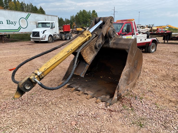 caterpillar-345-image-1