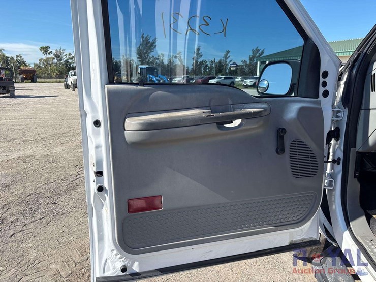 2004-ford-f250-image-9