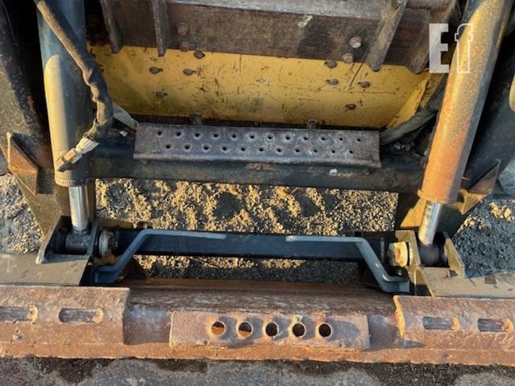 new-holland-lx665-image-17