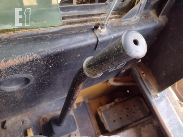 new-holland-lx885-image-9