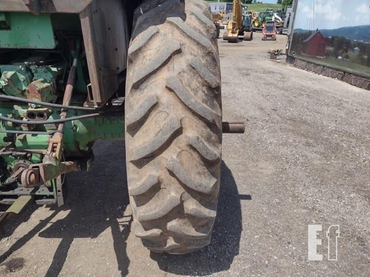 john-deere-4240-image-22