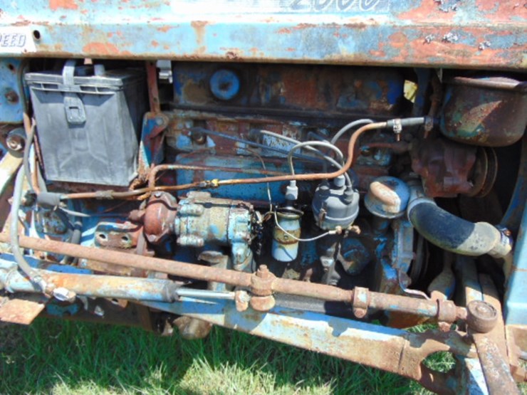 ford-2000-image-8