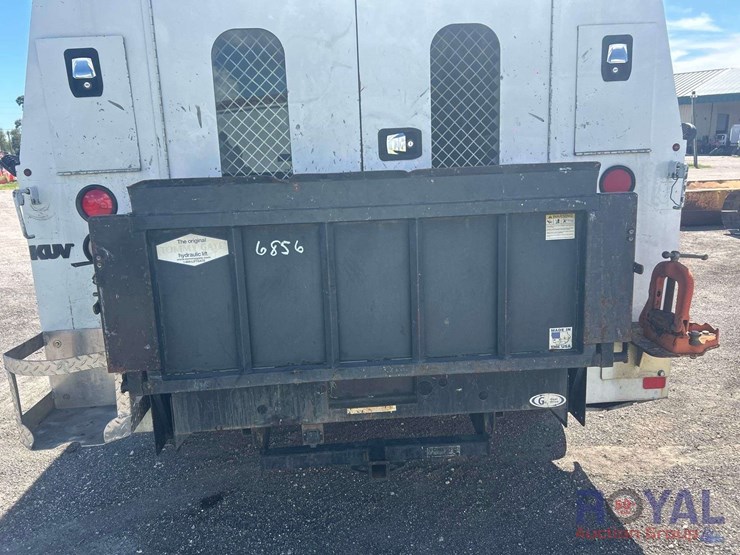 2015-ford-f550-image-15