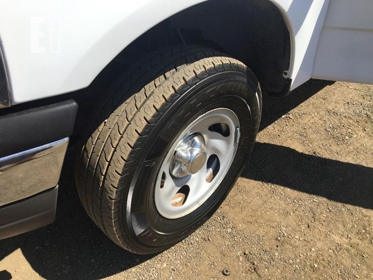 2004-ford-f150-xl-image-14