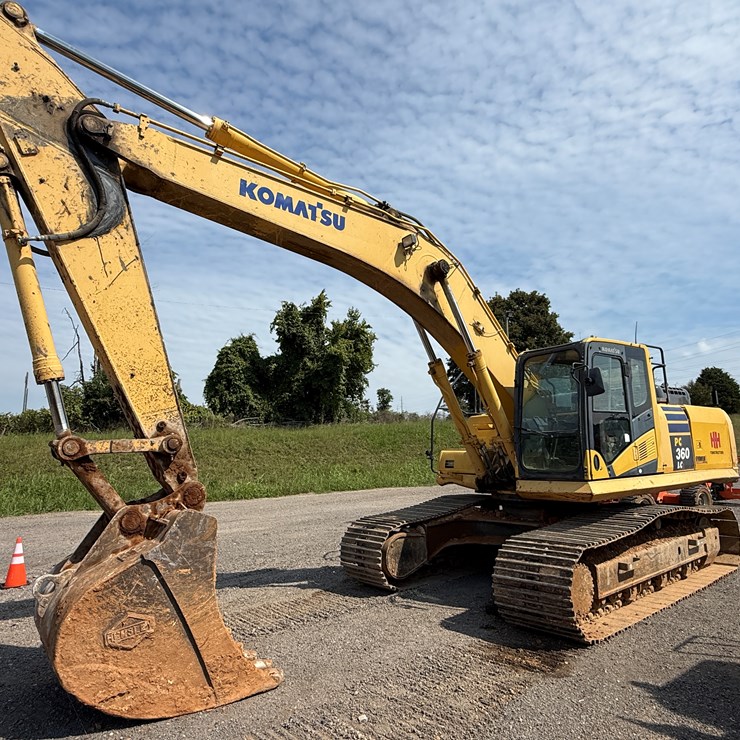 KOMATSU PC360 LC-10