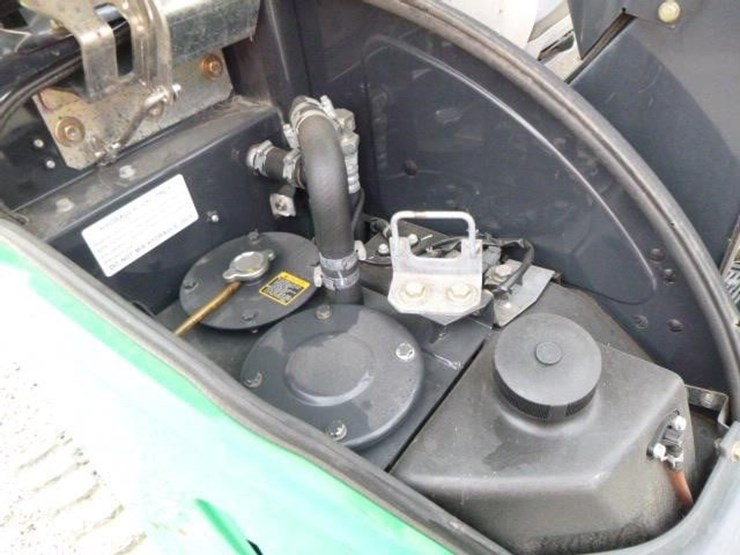 2021-takeuchi-tl8r-image-46