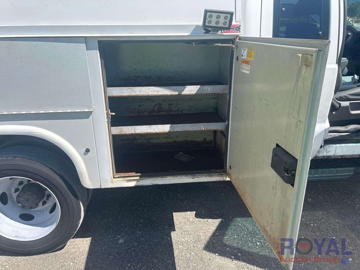 2015-ford-f550-image-21