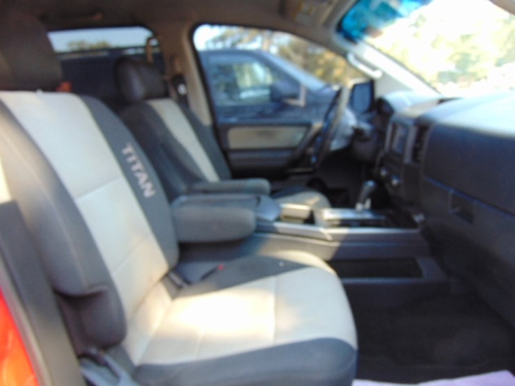 2012-nissan-titan-image-6