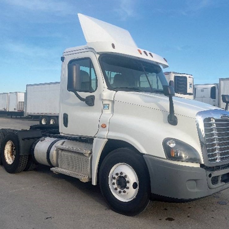 FREIGHTLINER CASCADIA 125