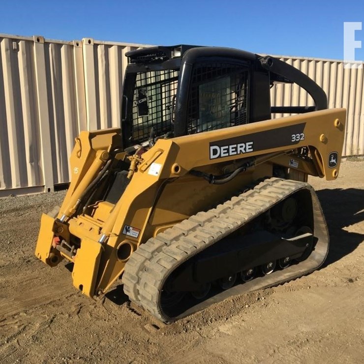 DEERE 332