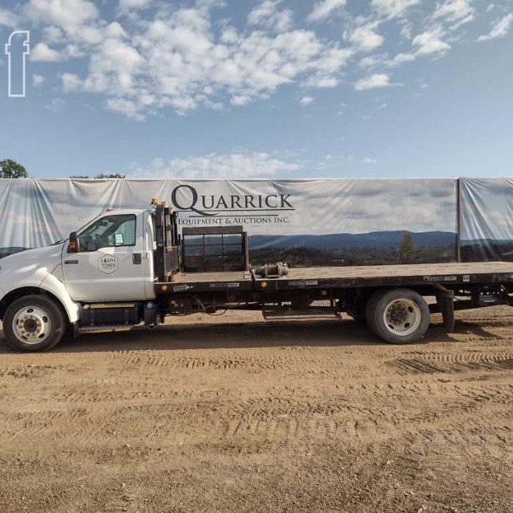 2013 FORD F650 XLT