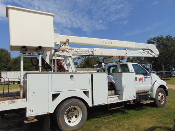 2004-ford-f750-image-14