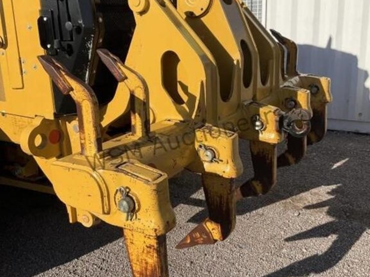 2012-caterpillar-12m2-image-14