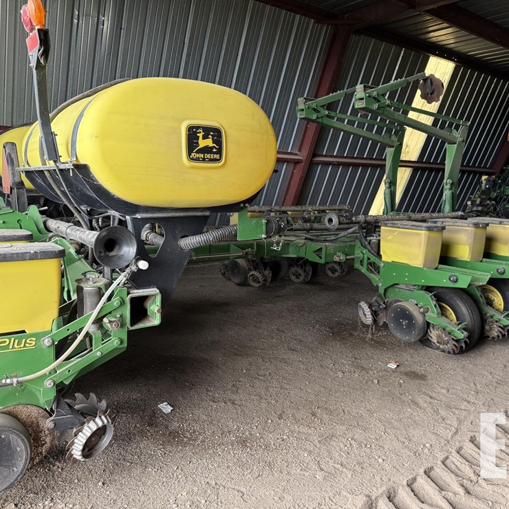 1997 JOHN DEERE 1770