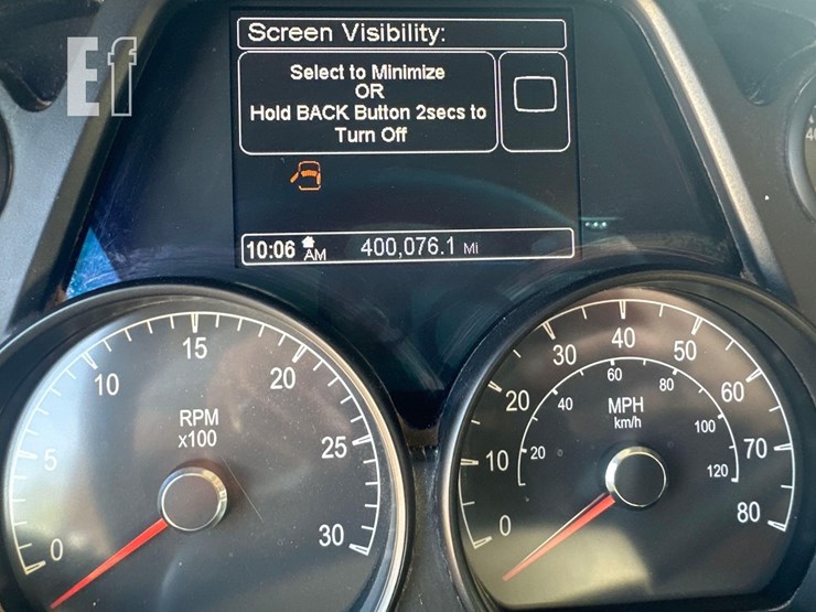 2019-peterbilt-567-image-33