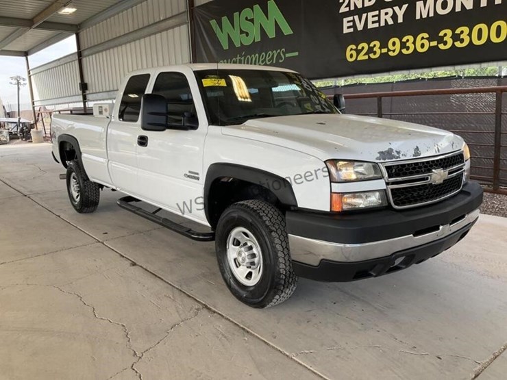 2007-chevrolet-silverado-3500-image-2