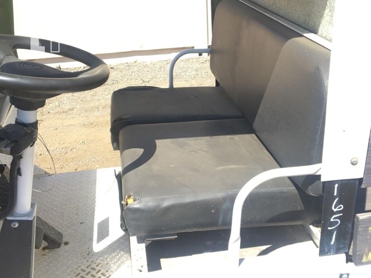 2011-utility-53'-image-6