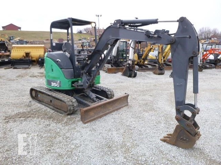 2021-takeuchi-tl8r-image-47