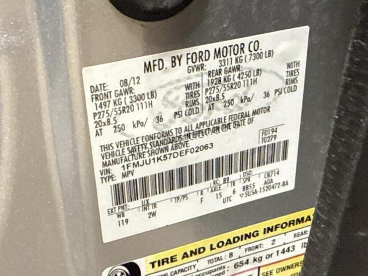2013-ford-expedition-limited-image-16