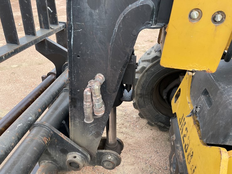 caterpillar-th255c-image-13
