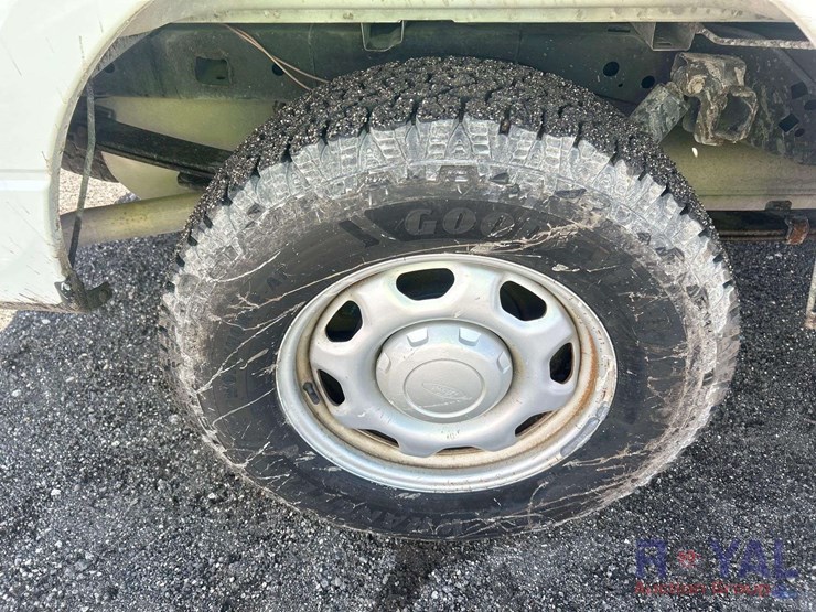 2013-ford-f150-image-25