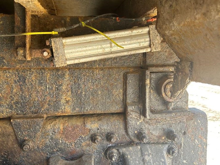 2008-sterling-l8500-image-20