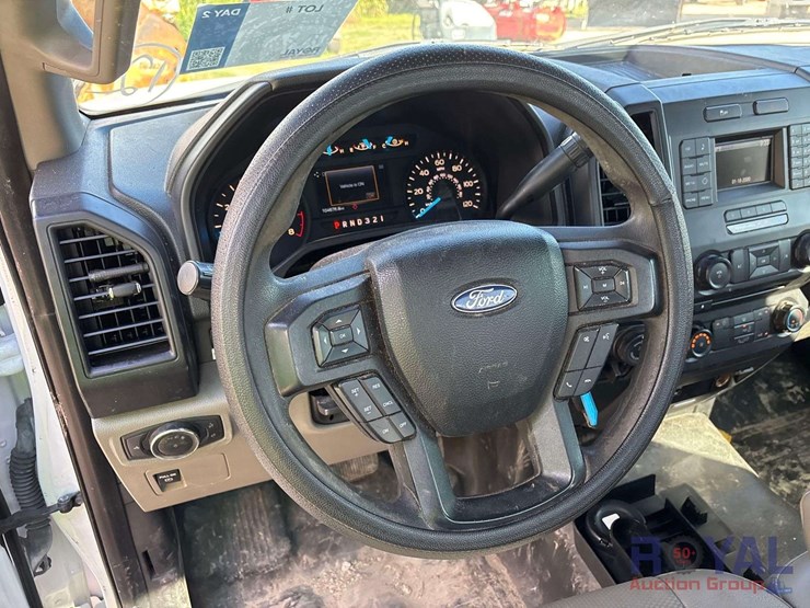 2017-ford-f150-image-13