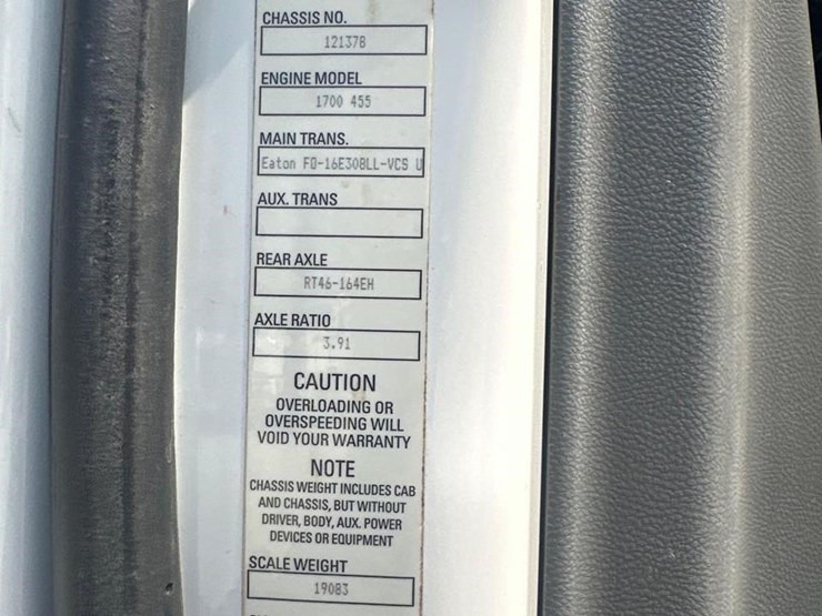 2016-kenworth-t880-image-21