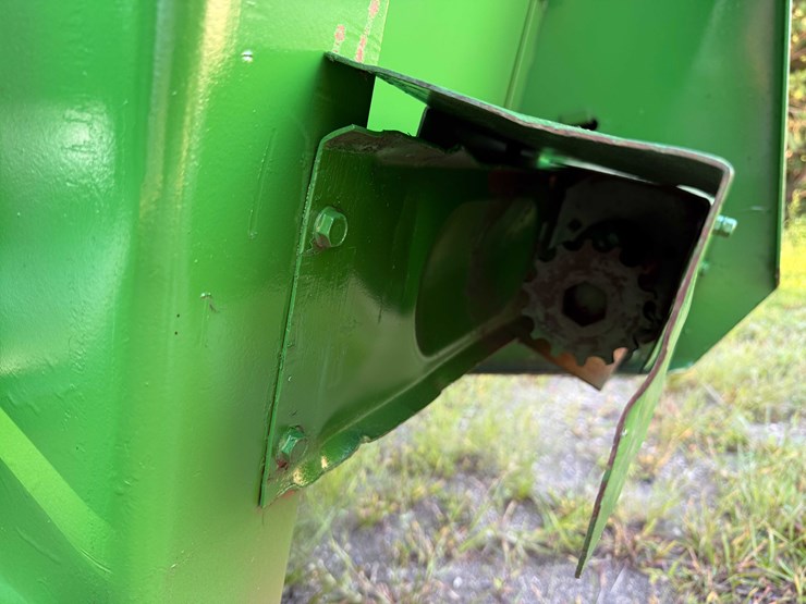 john-deere-315-image-11