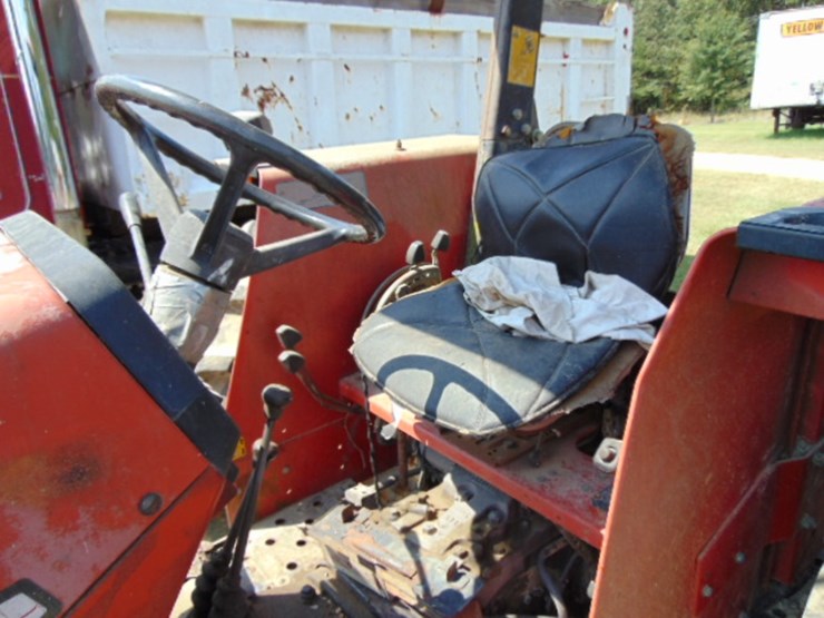 massey-ferguson-383-image-5