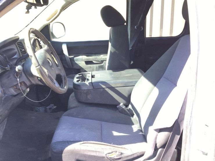 2013-chevrolet-silverado-1500-lt-image-8
