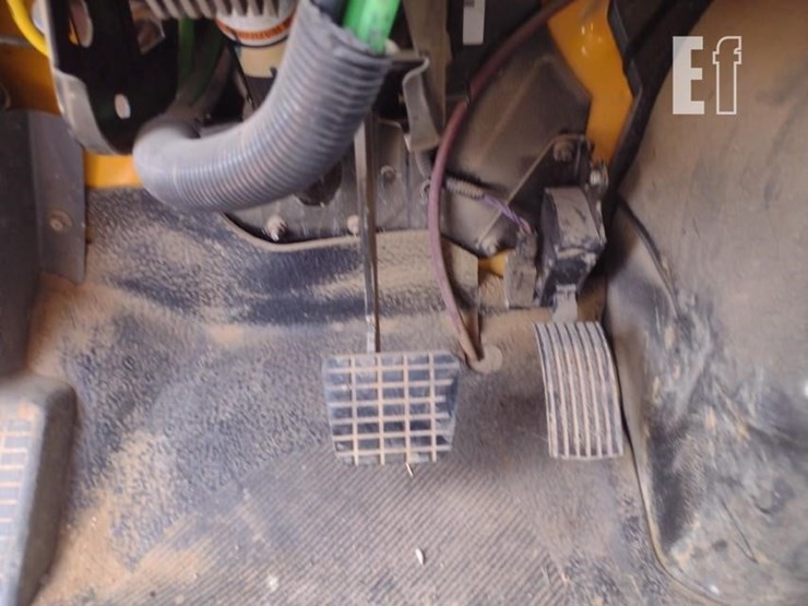 2018-international-durastar-4300-image-11