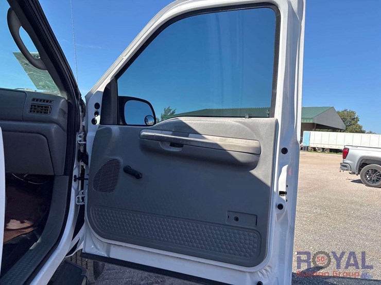 2004-ford-f250-image-27