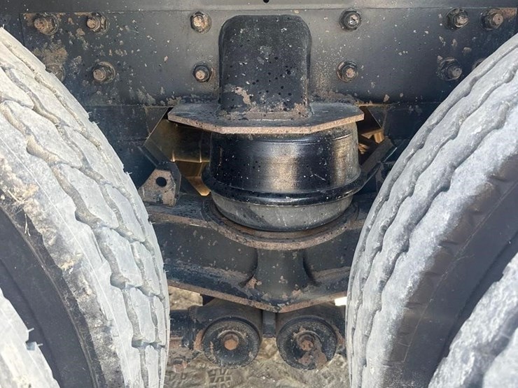 2018-kenworth-t880-image-13