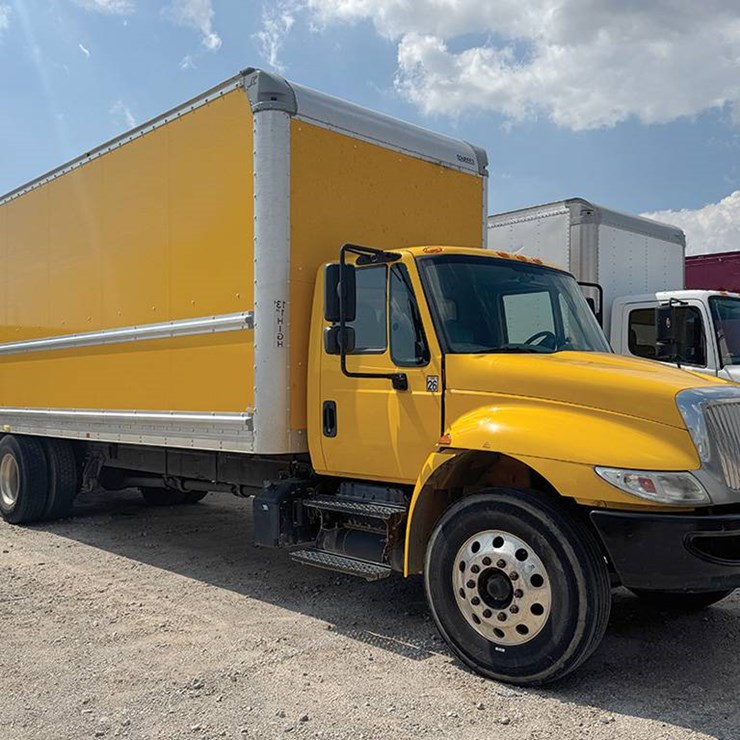 2018 INTERNATIONAL DURASTAR 4300