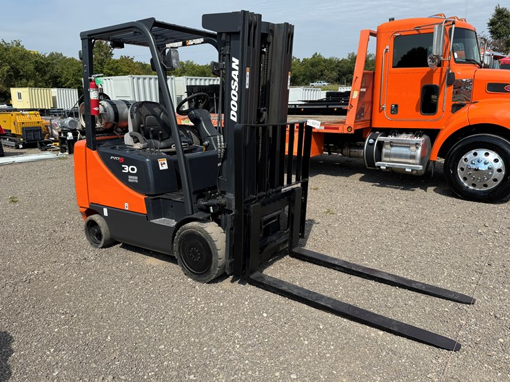 doosan-gc30e-5-image-1