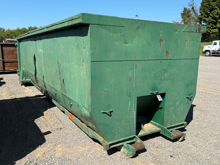 #72-•-22'-roll-off-dumpster-image-1