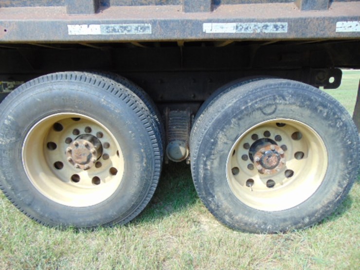 (t)-2003-mack-700-dump-truck-image-7