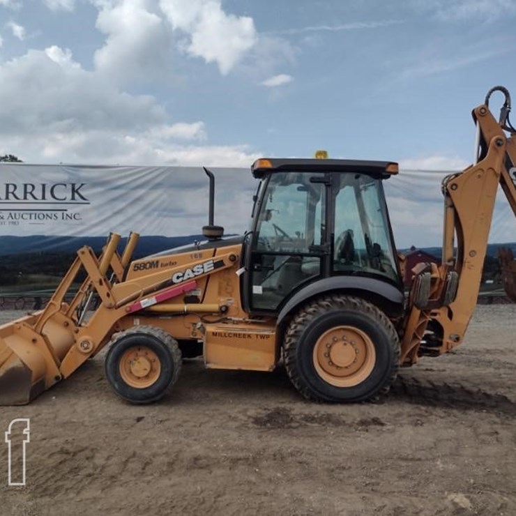 2003 CASE 580M