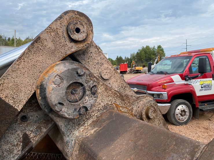 caterpillar-345-image-20