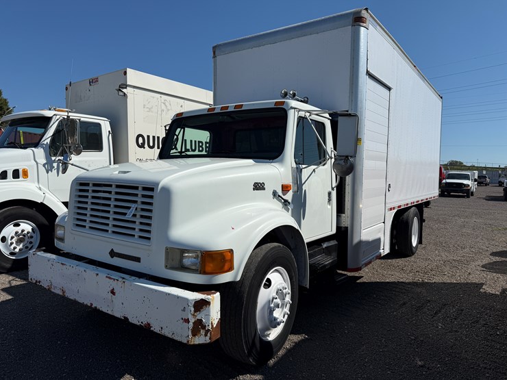 #75-•-1999-interanational-4700-box-truck-image-1