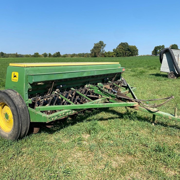 JOHN DEERE 8200